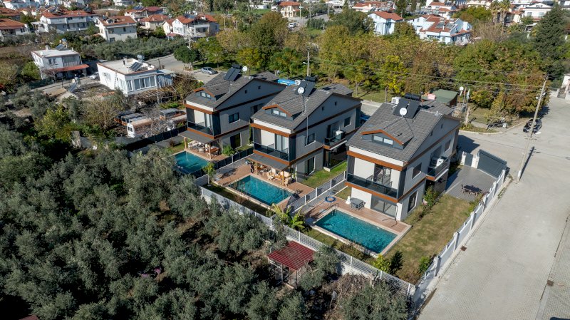 EKİZ VİLLALARI 1772/2